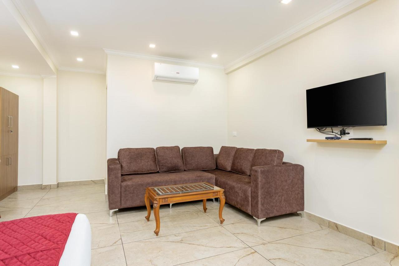 Esaa Airport Hotel Kochi 外观 照片