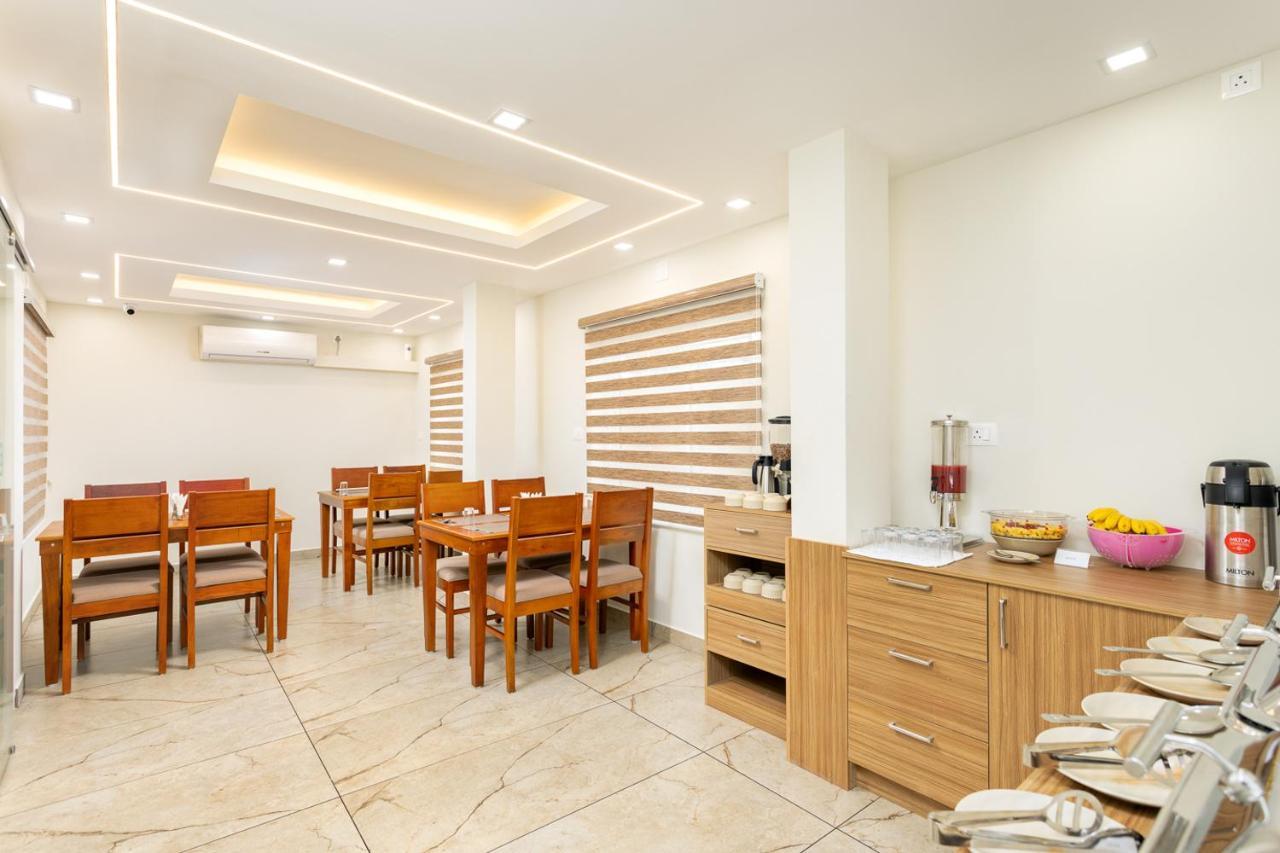 Esaa Airport Hotel Kochi 外观 照片