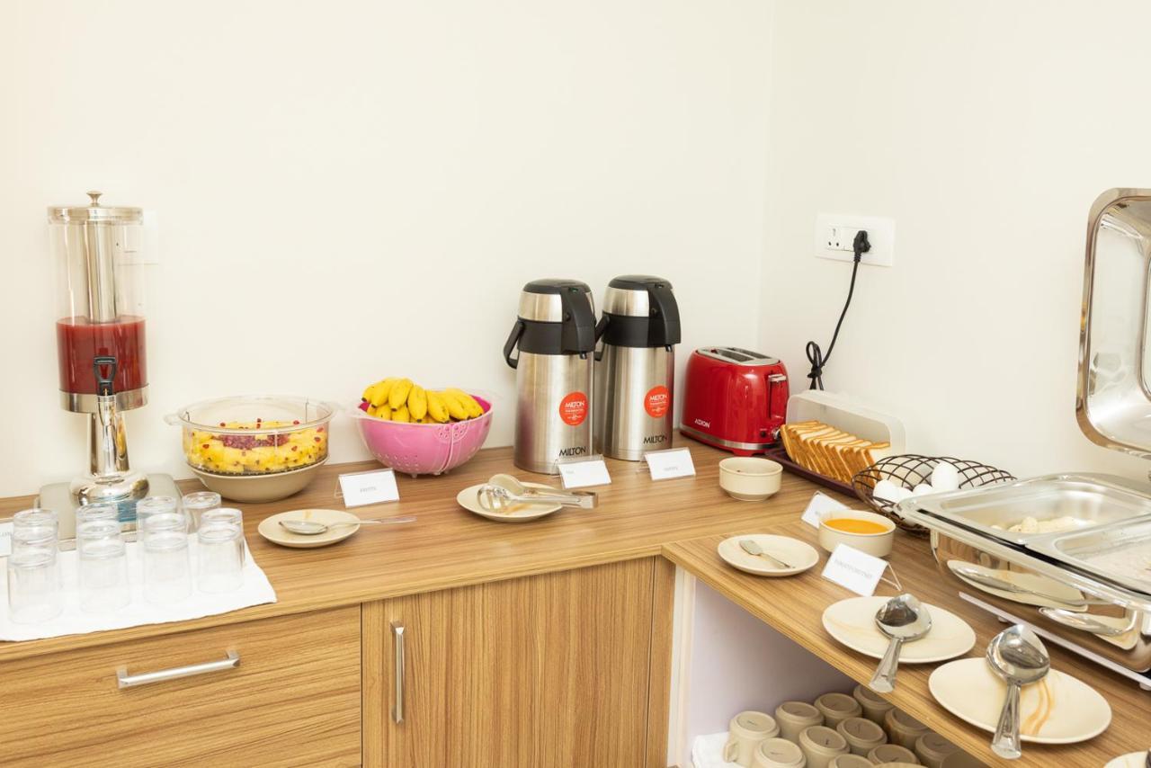 Esaa Airport Hotel Kochi 外观 照片