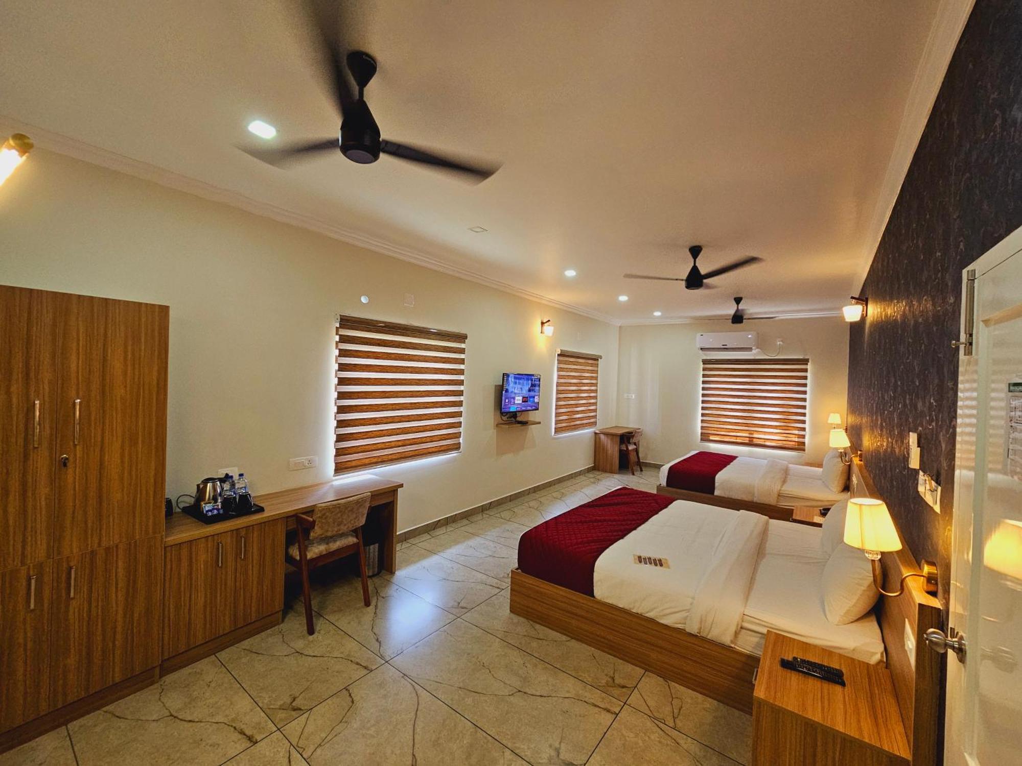 Esaa Airport Hotel Kochi 外观 照片